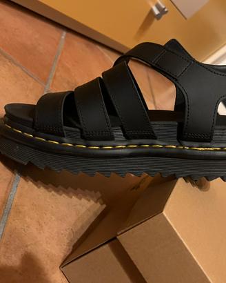 SANDALI dr. Martens IN PELLE ATHENA CON CINTURINO