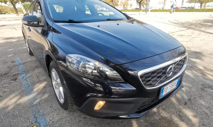 Volvo V40 Cross Country D2 Summum - 2016