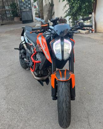 Duke 790
