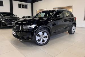 VOLVO XC40 (2017-->) - XC40 D4 AWD Geartronic Mome