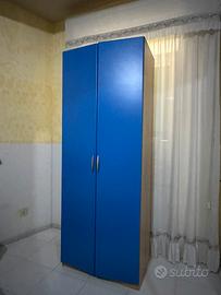 Armadio due Ante blu intenso e Legno chiaro