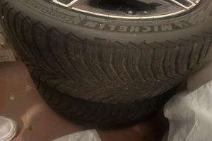 Cerchi AMG 18’’  con gomme nuove