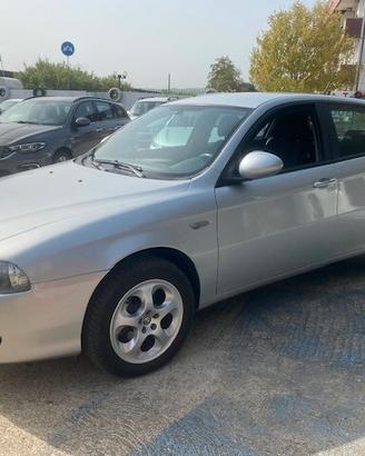 Alfa Romeo 147 1.9 JTD (120) 5 porte Progression