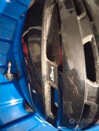 casco Met e scarpe Shimano RC3 