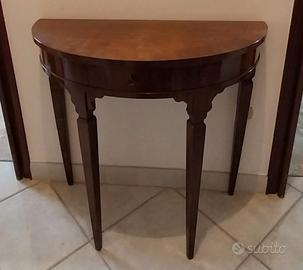 Tavolino mezzaluna