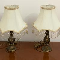 Coppia lampade vintage con frange e base decorata