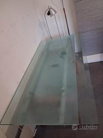 Tavolo in vetro 