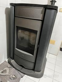 Stufa Edilkamin idrofox a pellet