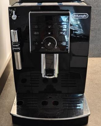 DeLonghi macchina caffè a chicchi