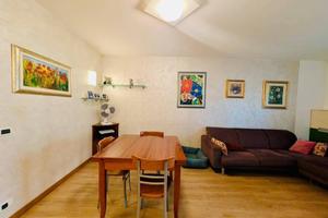 Appartamento di 100 m² con 4 locali e box auto dop