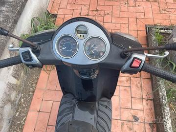 Piaggio carnaby 200
