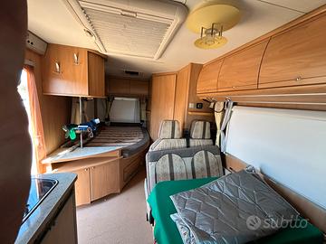 Camper mansardato omologato 6 posti letto
