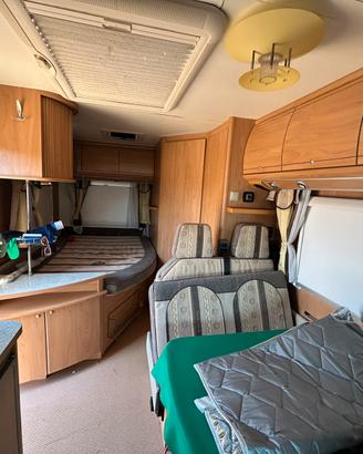 Camper mansardato omologato 6 posti letto anno2005