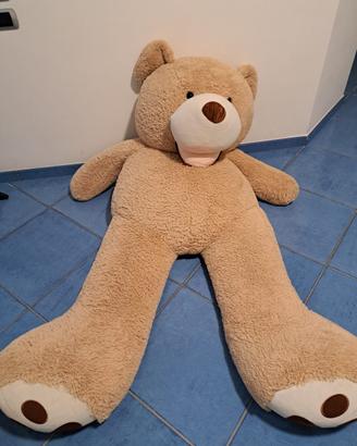 Orso peluche gigante