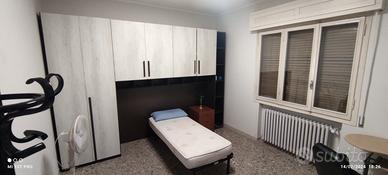 Camera singola con pannelli fotovoltaici/batteria