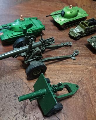 Modellini militari vintage: carri armati