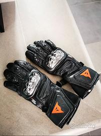 Guanti moto Dainese come nuovi in pelle e carbonio