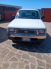 Toyota Hilux 2000 2wd 