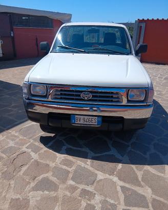 Toyota Hilux 2000 2wd 