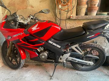 Honda cbr 125 r anno 2004 15.000 km
