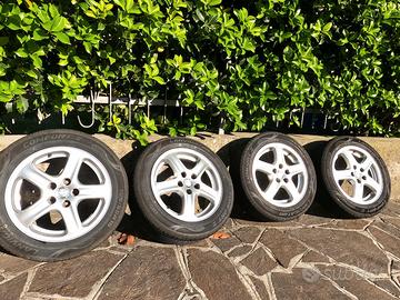 treno 4  gomme estive e/o  cerchi in lega auto