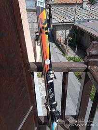 Sci Elan slalom gigante con attacco salom