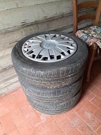 Cerchi in ferro con gomme estive – quasi nuovi