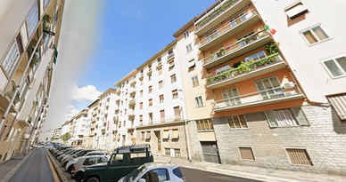 Bilocale con balcone a Firenze