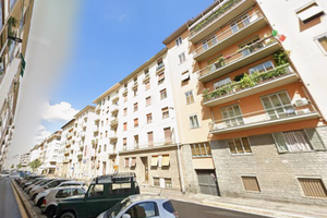 Bilocale con balcone a Firenze
