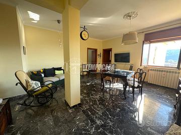 Appartamento a Napoli Via Diocleziano 3 locali