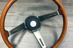 Volante in radica alfa romeo
