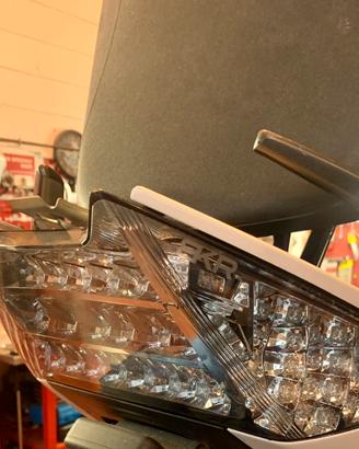 Faro posteriore  led Bkr yamaha t max 500