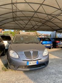 Lancia Ypsilon 1.2 Platino