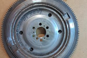 Volano 241955266043 cambio automatico 1.4 multiair