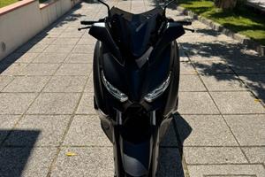 Yamaha X-Max 300 Iron Max