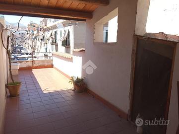 3 LOCALI A PALERMO