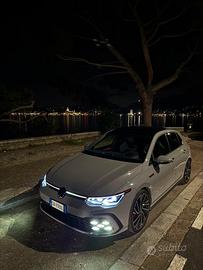 Volkswagen Golf GTI 8