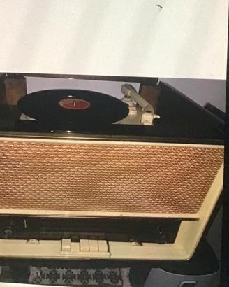 Radio giradischi d'epoca vintage valvole
