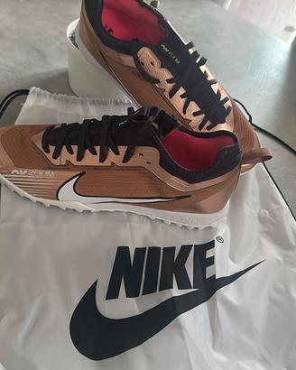 scarpe calcetto tg44