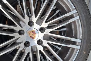 Cerchi porsche piu audi piu pneumatici altro tipo