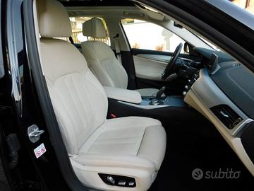 BMW 530d xDrive Touring INDIVIDUAL Pelle-Tetto-HUp