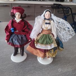 2 Bambole Porcellana Costumi Tradizionali Sardi