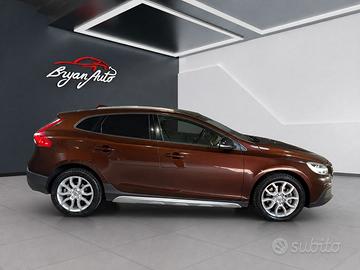 Volvo V40 Cross Country D2 2.0 d2 Momentum geartro