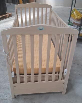 Culla/lettino in legno con materasso