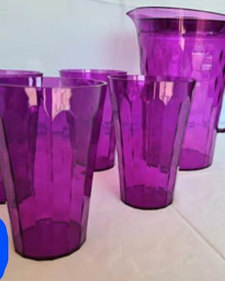 set 4 bicchieri e brocca da l 2 Tupperware 