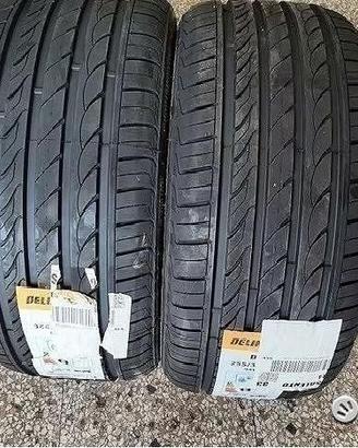 Coppia di pneumatici nuovi 255 35 18 delinte