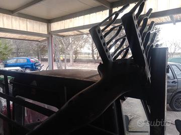 stecca elettrica e forbici 