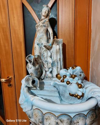 Fontana in ceramica funzionante