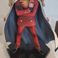 Action Figure One Piece ammiraglio Akainu