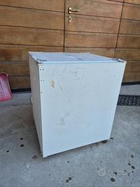 CONGELATORE ARISTON 66 CM 3 CASSETTI 93 LITRI
